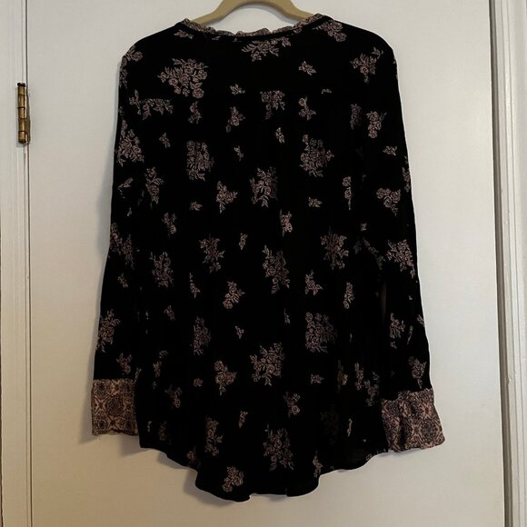Torrid Size 1 Black with Pink Florals Long Sleeve Blouse - Picture 3 of 4